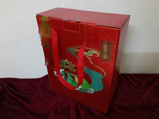 WL002 corrugated paper box folding box flat pack silver card paper frosty UV printing emboss ribbon handle gift box WL002 corrugated paper box folding box flat pack silver card paper frosty UV printing emboss ribbon handle gift box